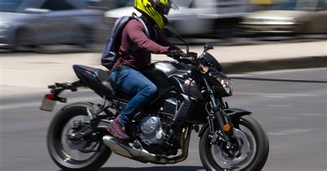 Buscan establecer licencia para uso de motocicletas en CDMX