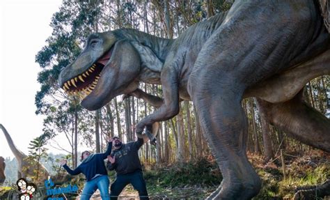 Buscando dinosaurios, el museo jurásico de Asturias el ...