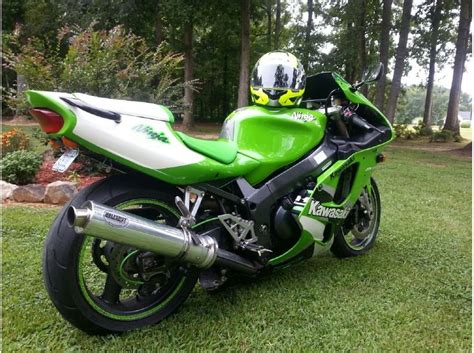 Buy 2000 Kawasaki Ninja 750 on 2040 motos