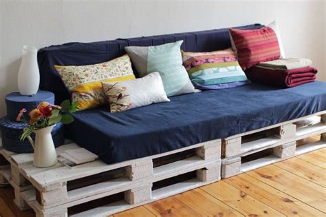 C est moi chéri   DIY Palette Sofa with DIY pillow covers ...