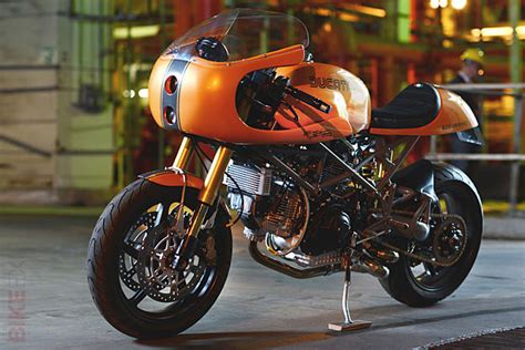 CAFÉ RACER 76: RED MAX SPEED SHOP DUCATI MONSTER