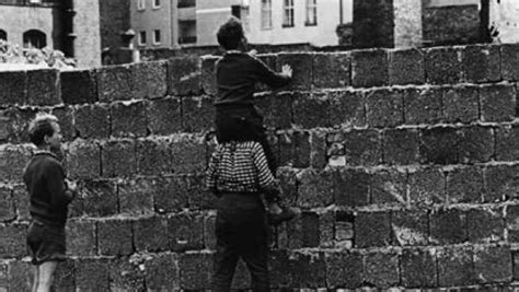 Caida Del Muro De Berlin Resumen Para Niños   Varios Niños