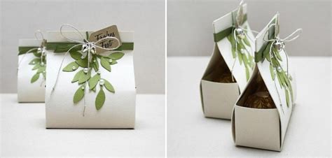 Cajas de cartón decoradas a mano para regalos de Navidad