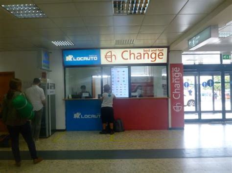 Cambiar divisas en Aeropuerto de Madrid Barajas | Cambio ...