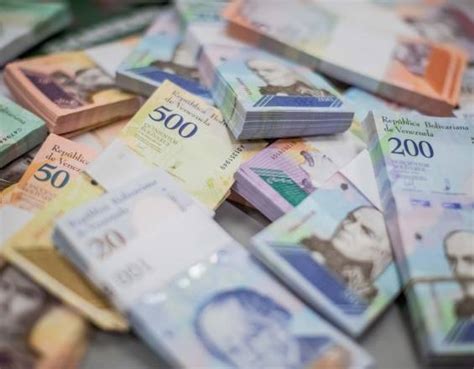 Cambios monetarios propuestos por Maduro preocupan a Venezuela