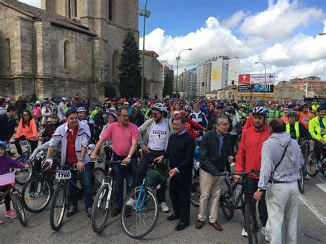 Canal 54 | Miles de personas en el Día de la Bici en Burgos