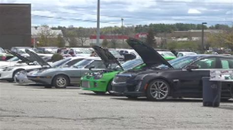 Car show draws dozens to Bangor