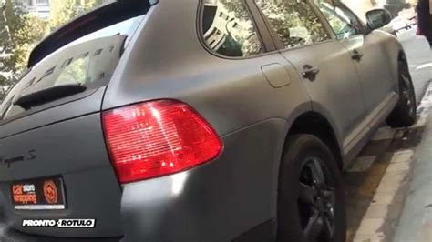 Car Wrapping Porsche Cayenne de Negro a Gris Antracita Metalizado Mate ...