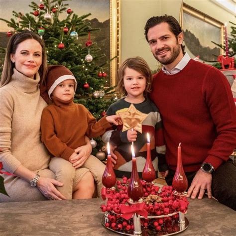 Carlos Felipe y Sofia de Suecia con sus hijos Alejandro y Gabriel en la ...