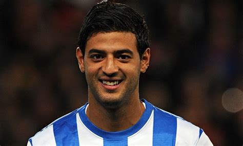 Carlos Vela signs new four year contract with Real ...