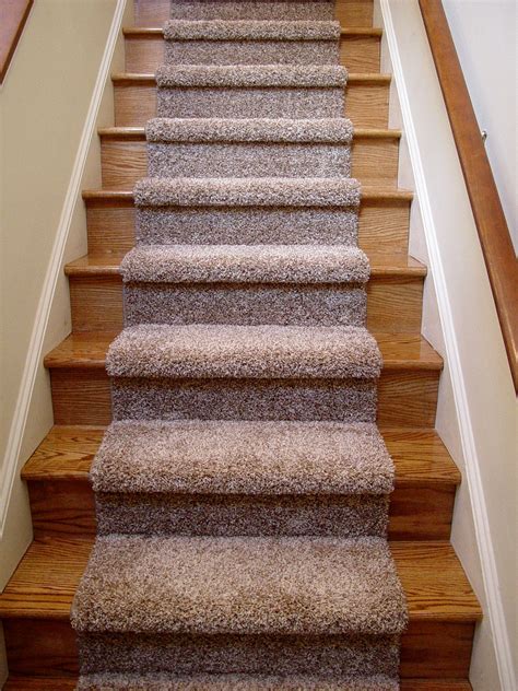 Carpet runner for stairs over carpet   20 reasons to buy ...