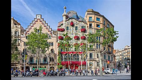 Casa Batlló   Sant Jordi 2016   YouTube