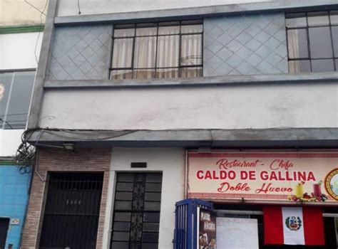 Casa con Local Para Negocio de 3 Pisos en Av Venezuela ...