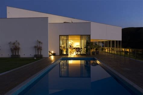 Casa moderna Galería / MACh Arquitetos, Brasil | ArQuitexs