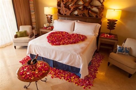 Celebra San Valentín en un hotel romántico con jacuzzi ...