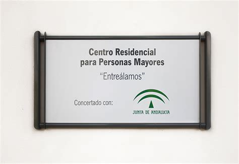 Centro Concertado con la Junta de Andalucía   EntreÁlamos ...