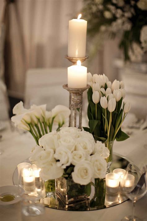 Centros de mesa con velas y base de espejo, precioso. # ...