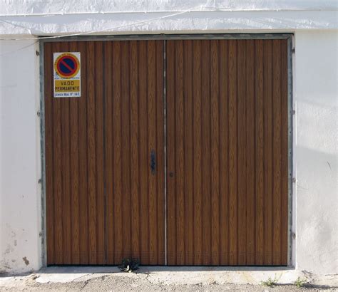 Cerrajería El LELE | Puertas de Garaje Hierro
