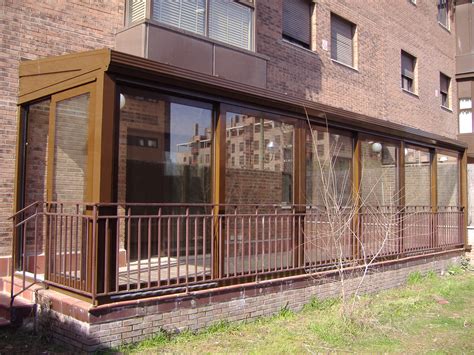 Cerramientos de aluminio en porches en Madrid