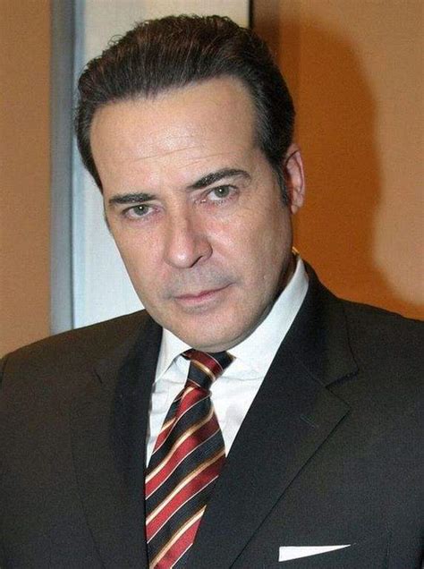 César Évora sigue siendo un galán en las telenovelas ...