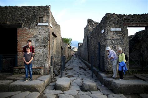 Charcoal inscription points to date change for Pompeii ...