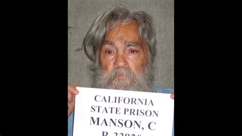 Charles Manson, líder del culto asesino de los sesenta, muere a los 83 ...