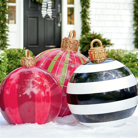 Cheap And Easy Outdoor Giant Christmas Ornaments  That Are ...