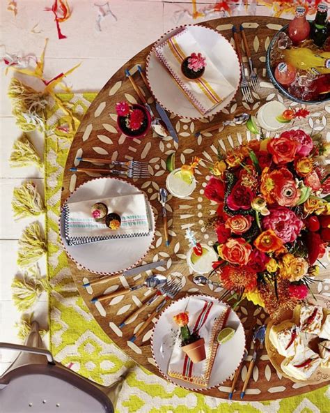 Chic Mexican Inspired Tablescapes for Your Fiesta   Party ...