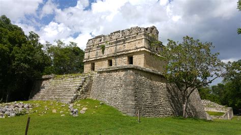 Chichen Itza Mayan pyramid ruins : Yucatan Mexico ...