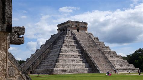 Chichen Itza   Temple in Mexico   Thousand Wonders