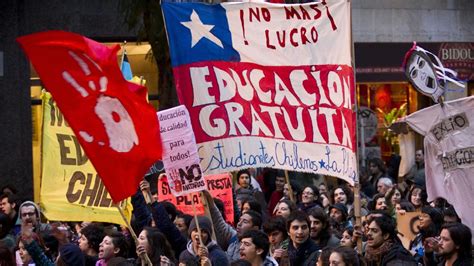 Chile: 69 detenidos durante una marcha estudiantil contra Piñera | La Voz