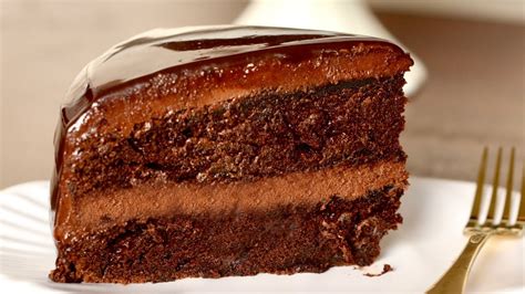 Chocolate Cake Recipe in Hindi | Easy Moist Chocolate Cake ...