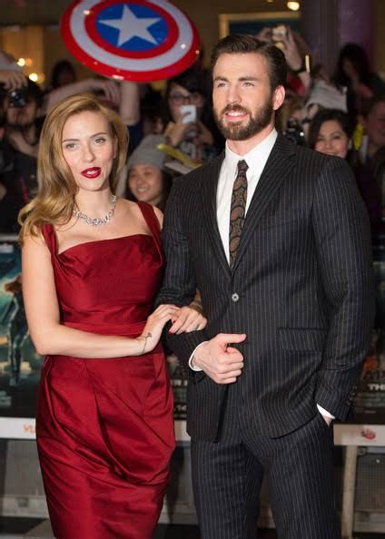 ¡Chris Evans y Scarlett Johansson serán pareja en el remake de un ...