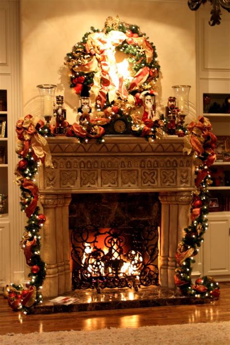 Christmas Fireplace Decoration – Interior Designing Ideas