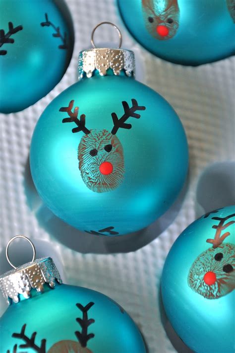 Christmas Goodness: Reindeer Thumbprint Ornaments