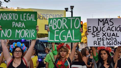 Cientos de mujeres en un grito global por un aborto legal ...