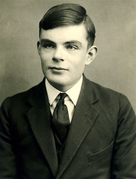 Cinebiografia de Alan Turing é criticada por imprecisões históricas ...