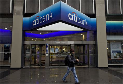 Citibank, in Settlement, Extends Free Checking   NYTimes.com