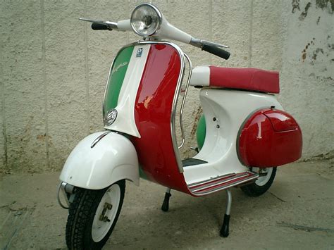 Classicscooters Vespa Owners Manual | Vespa italy, Vespa vintage, Vespa ...