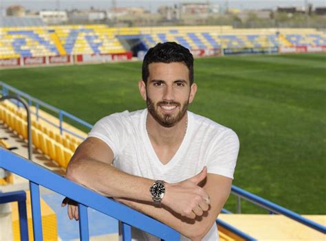 Classify Mateo Musacchio  Argentinian Footballer