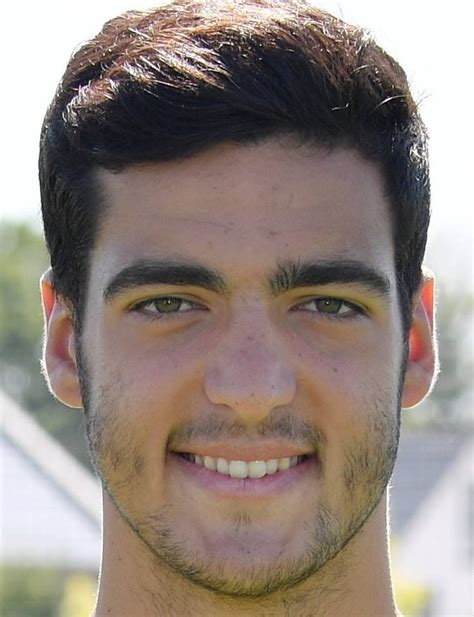 Classify Spanish footballer Mikel Merino