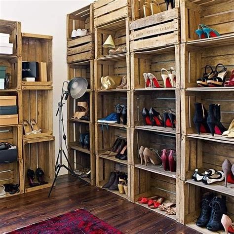 Closet con huacales | Reciclar cajas de madera, Cajas de ...