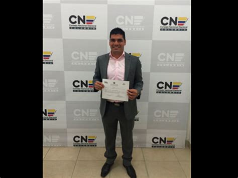 CNE entregó credenciales a diputados del Valle, Alcalde y concejales de ...
