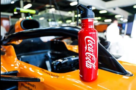 Coca Cola anuncia renovação com McLaren   MKT Esportivo