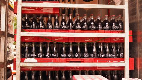 Coca Cola invertirá 44 millones en su planta de Sevilla ...