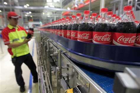 Coca Cola, la bebida hecha de la hoja de coca, cumple 133 ...