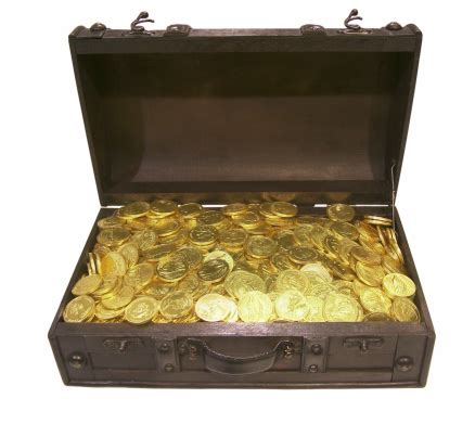Cofre Del Tesoro Con Oro Monedas De Oro De La Reina Isabel Foto de ...