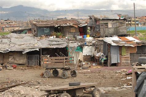 Colombia pasó de clase media a pobre | Agenciapi.co