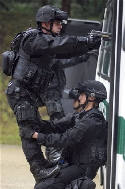 Comandos [C.O.P.E.S] Policía Nacional de Colombia [P.N.C] | Ejército de ...