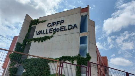 #Comarca: El CIPFP Valle de Elda elegido Instituto de Excelencia de ...